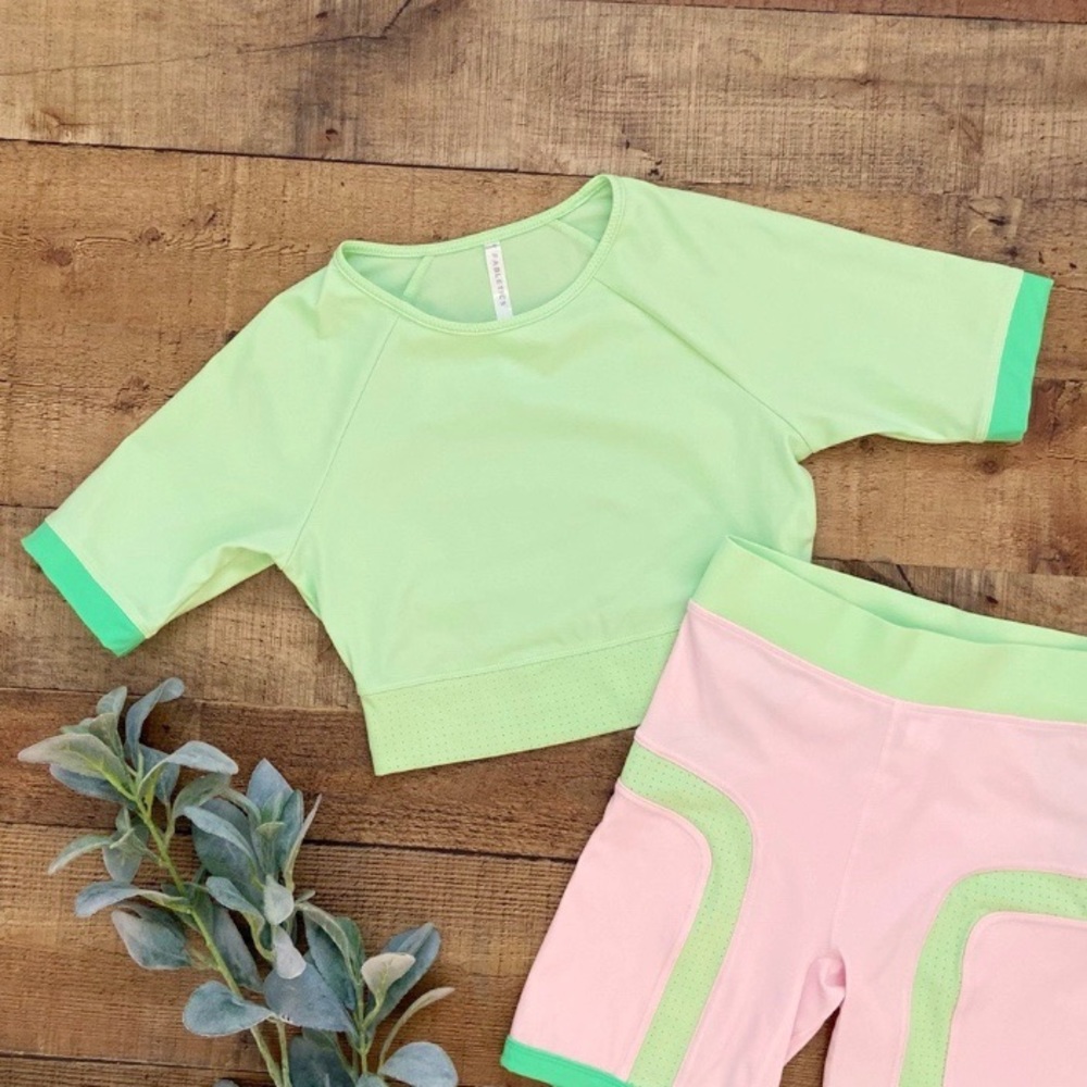 FABLETICS Pastel Green Crop Top - Picture 7 of 11